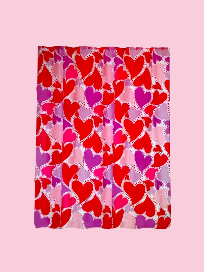 Valentine's Day- Bath Shower Curtain & Bath Mat Set "Queen of Hearts"